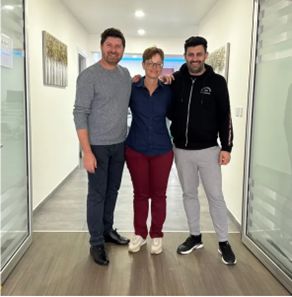 Da sinistra a destra: Markus Klotz, Silke Fischer e Constantinos Georgiou